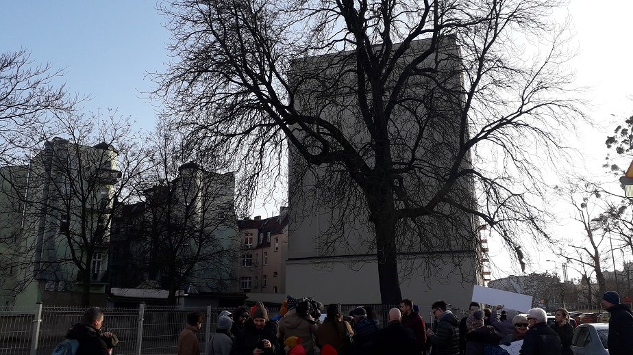 Pikieta mieszkańców przeciwnych wycince (08.02.2020)