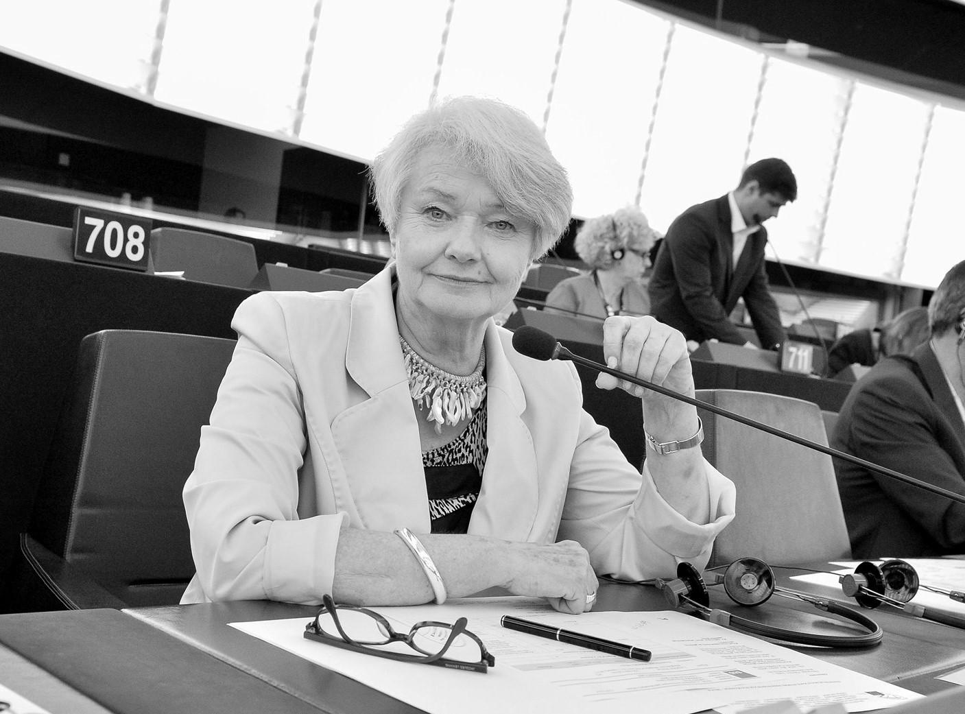 Krystyna Łybacka (1946-2020) - grafika artykułu