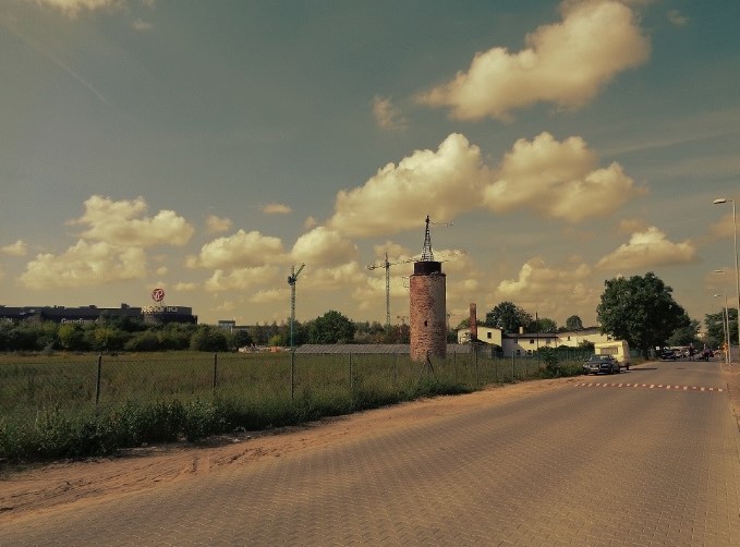 Jednym z zabytków, które mają otrzymać dotację w 2020 r. jest wiatrak typu holenderskiego przy ul. Milczańskiej (fot. Adam Suwart) - grafika artykułu