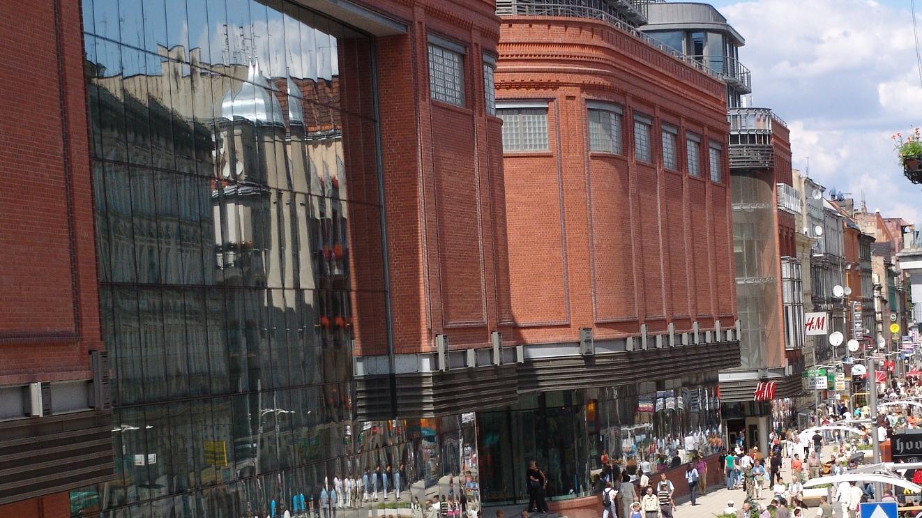 Ulica Półwiejska w Poznaniu, reprezentacyjny deptak miasta, Fot. UMP - grafika artykułu