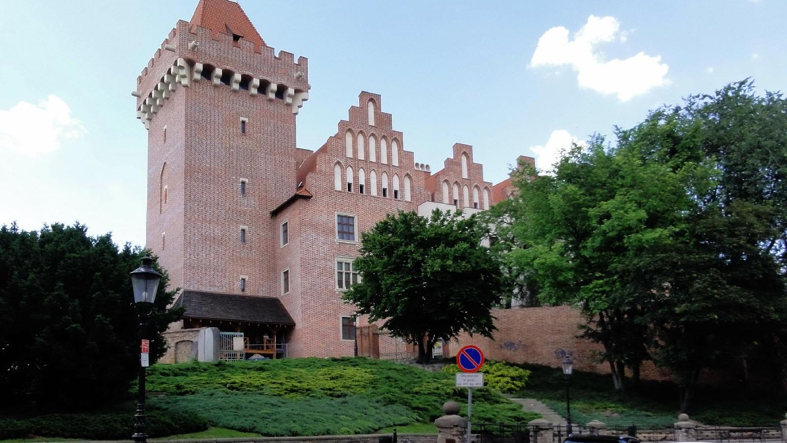 Zamek Przemysła II na Wzgórzu Przemysła, fot. Wikiedia/Poznaniak CC BY-SA 2.5