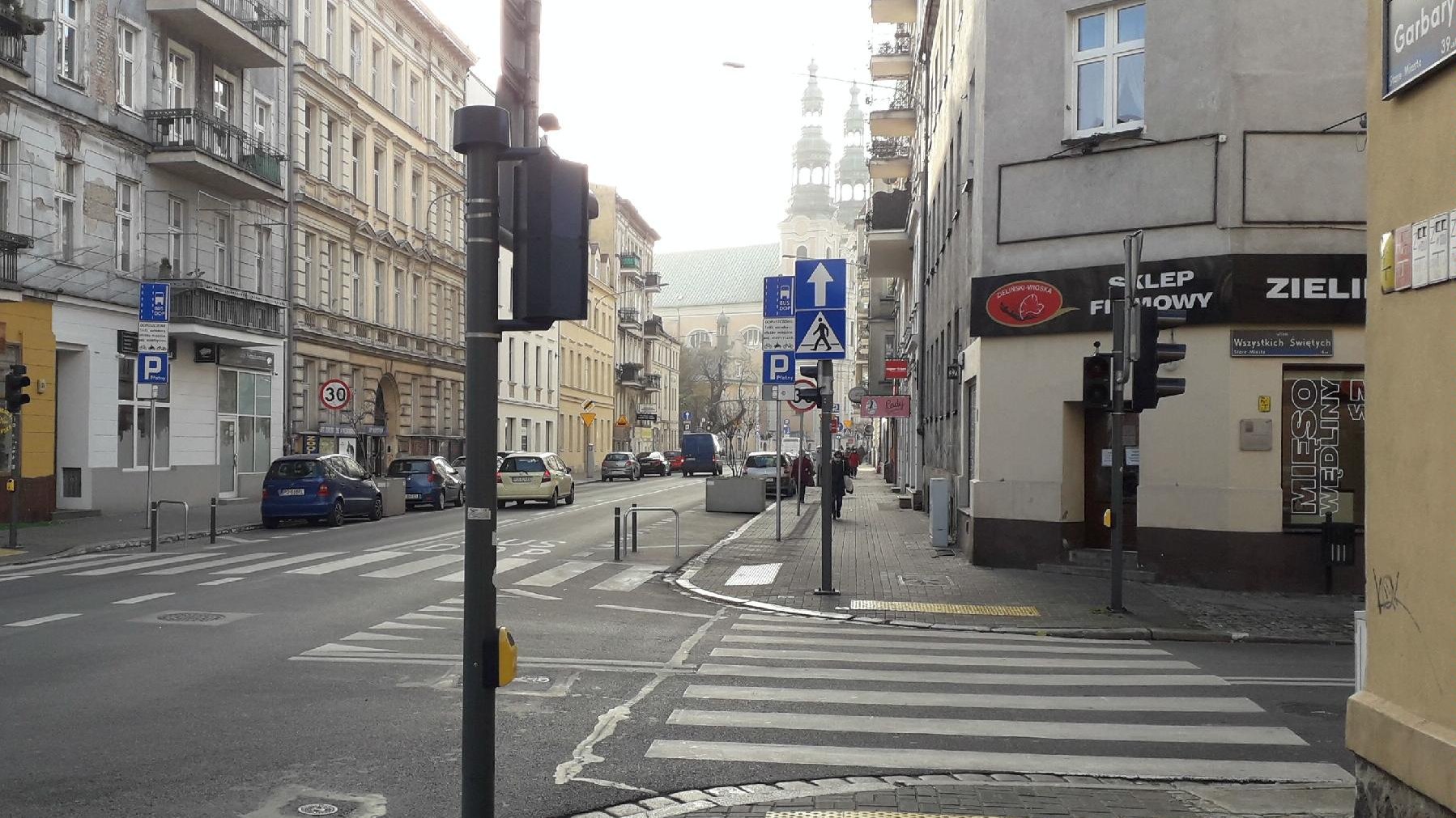 Sygnalizacja świetlna na skrzyżowaniu ul. Garbary i Wszystkich Świętych, fot. Biuletyn Miejski