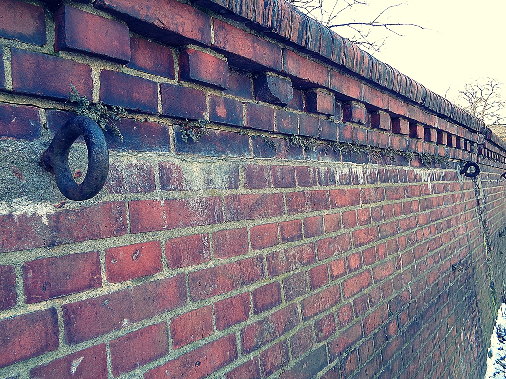 Mur oporowy nad Wartą, fot. UMP - grafika artykułu