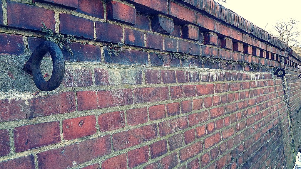 Mur oporowy nad Wartą, fot. UMP