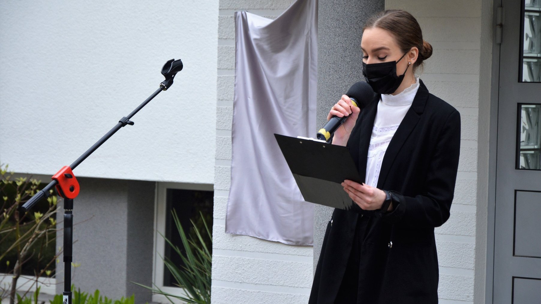 Odsłonięcie tablicy Olgi Sawickiej, fot. Małgorzata Melinger