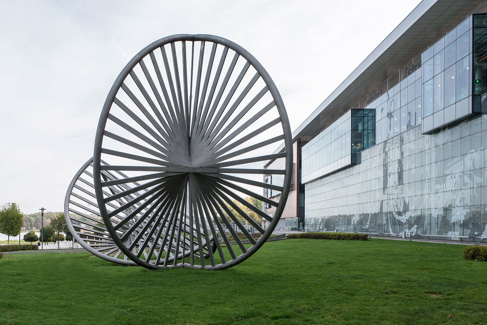 Rzeźba Transmutatio Sławomira Brzoski, fot. Anka Grzegorczyk / Sztuka Poznania - grafika artykułu