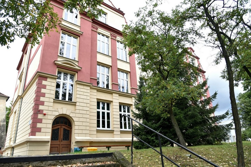 Specjalny Ośrodek Szkolno-Wychowawczy dla Dzieci Niesłyszących im. J. Sikorskiego, przy ul. Bydgoskiej w Poznaniu - grafika artykułu