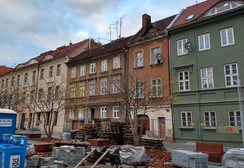 Plac Kolegiacki (fot. RO Stare Miasto) - grafika artykułu