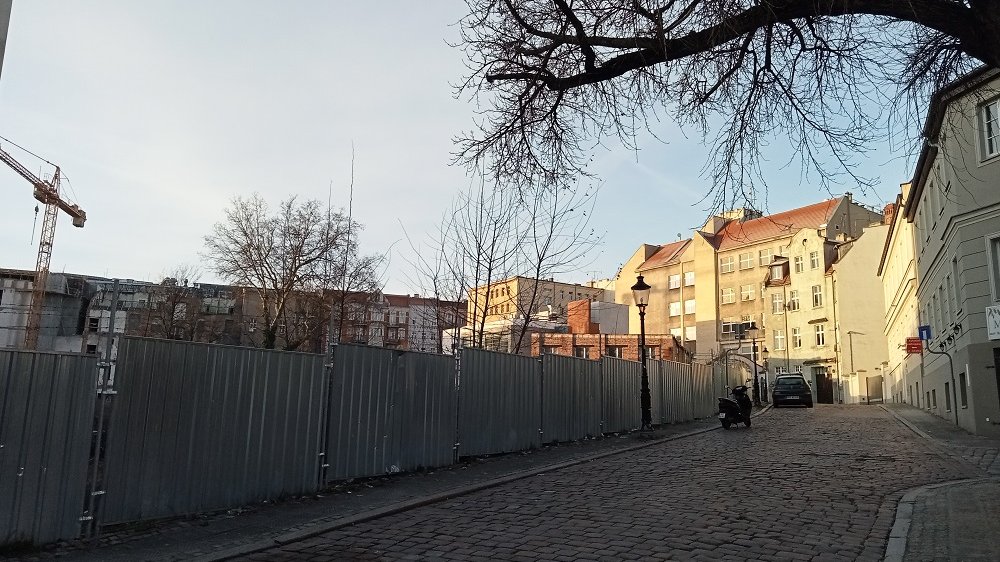 Ulica Kozia na odcinku od ul. Szkolnej w kierunku ul. Podgórnej