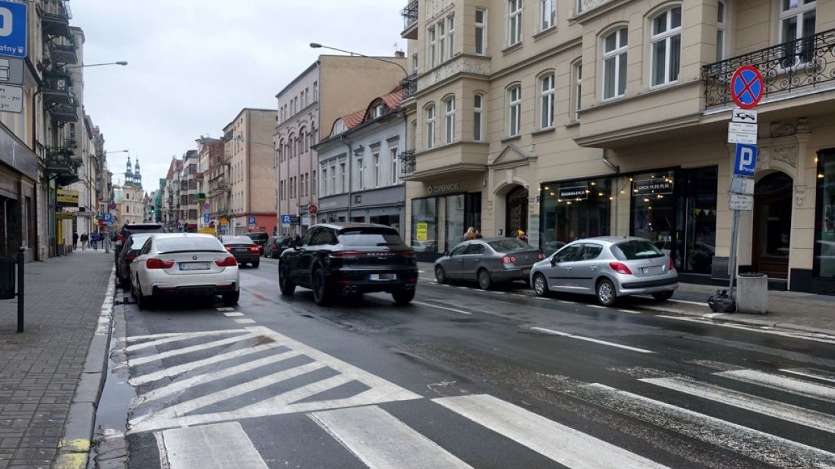 Ulica Garbary przed wprowadzeniem buspasa, fot. ZDM