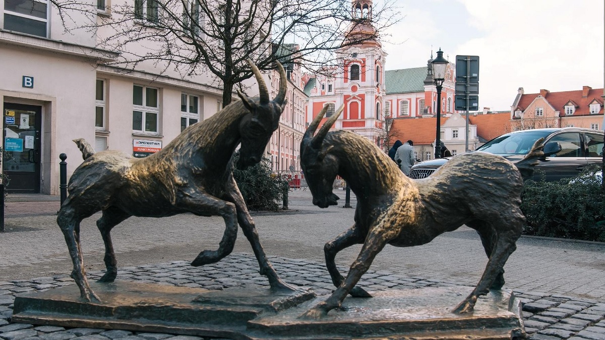 Pomnik Poznańskich Koziołków (fot. Miasto Poznań) - grafika artykułu