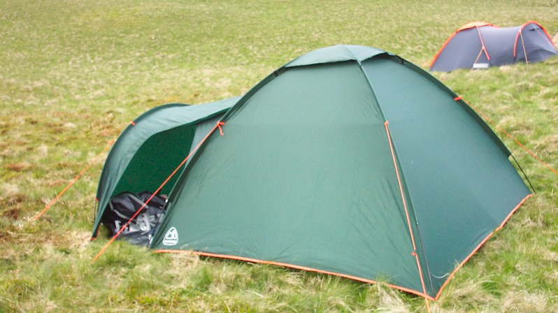 Pole namiotowe, fot. CC/cgoodey/Flicr