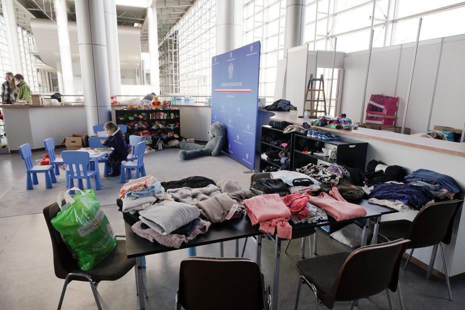 Punkt recepcyjny dla uchodźców z Ukrainy na MTP, fot. Grzegorz Dembiński - grafika artykułu