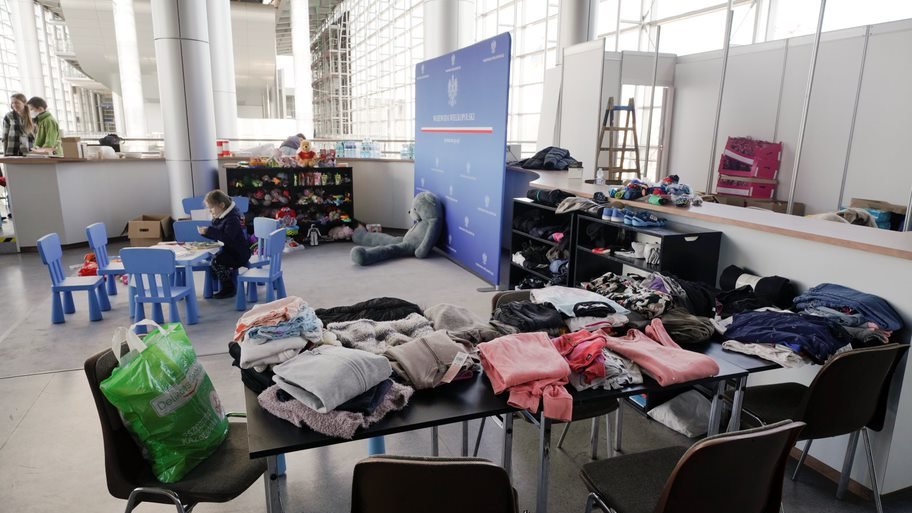 Punkt recepcyjny dla uchodźców z Ukrainy na MTP, fot. Grzegorz Dembiński