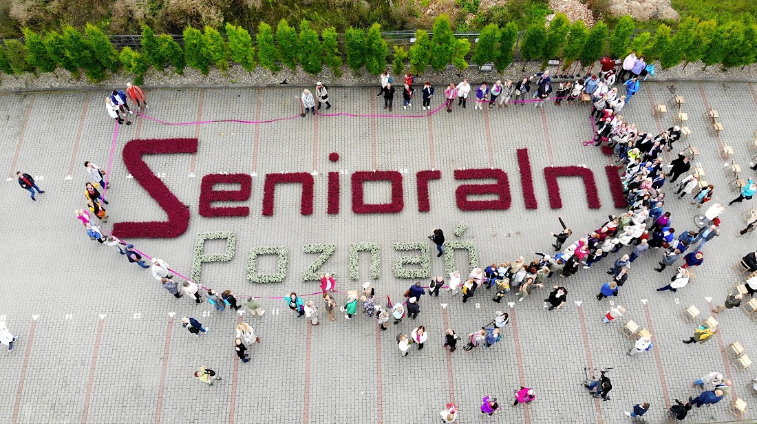 "Senioralni. Poznań" edycja październik 2021 r. (fot. Centrum Inicjatyw Senioralnych) - grafika artykułu