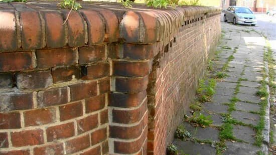 Ocalałe fragmenty muru zostaną odnowione i zabezpieczone