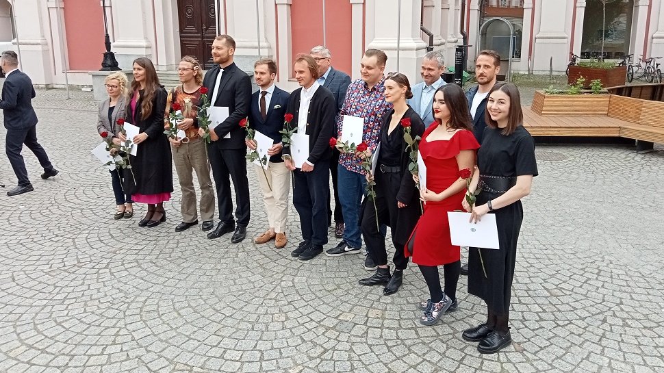 Laureatki i laureaci Stypendiów Artystycznych Miasta Poznania 2022 (fot. biuletyn.poznan.pl)