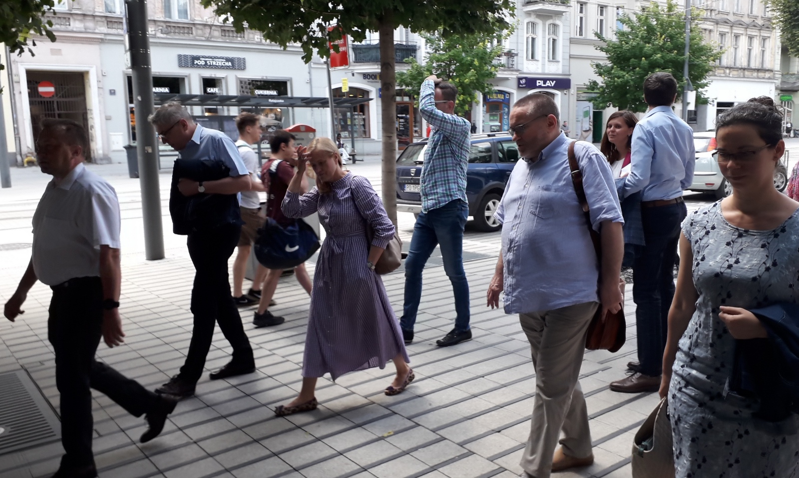 Wyjazdowe posiedzenie Komisji Polityki Przestrzennej i Rewitalizacji - radni na ul. Święty Marcin - grafika artykułu