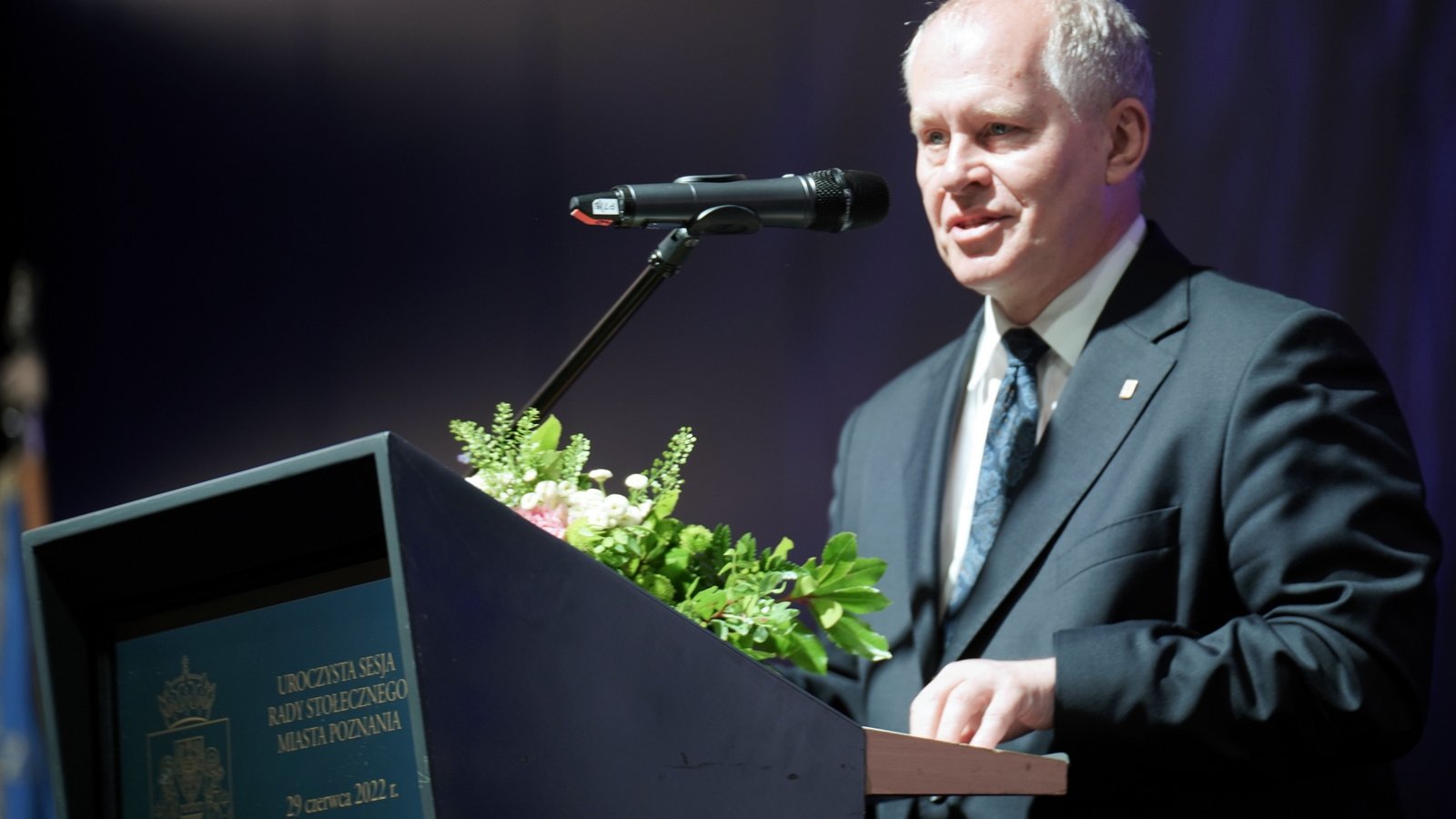 Profesor jest autorem 4 tomowej Historii Poznania