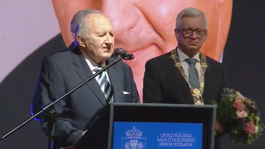 Profesor Łączkowski jest prawnikiem związanym z UAM