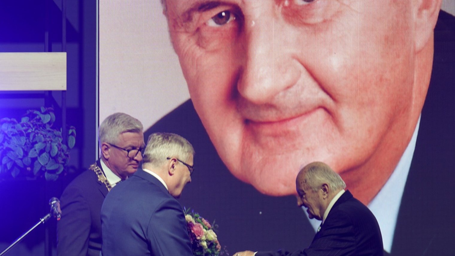 Odebrał nagrodę na uroczystej sesji Rady Miasta Poznania