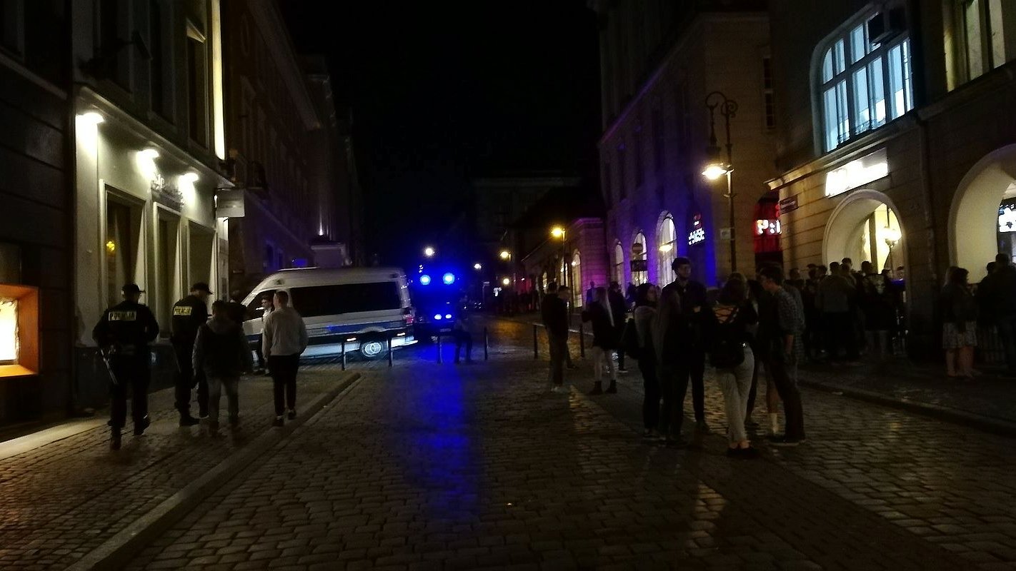 Patrole policji na ul. Wrocławskiej w Poznaniu - grafika artykułu