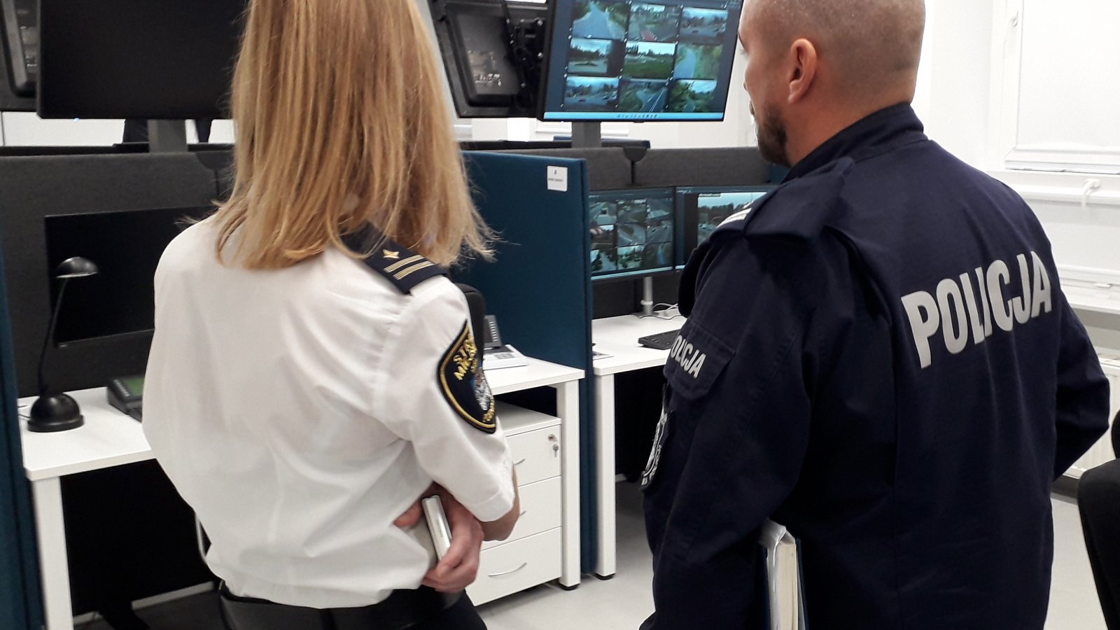 Wizyta radnych w Centrum Zarządzania Kryzysowego