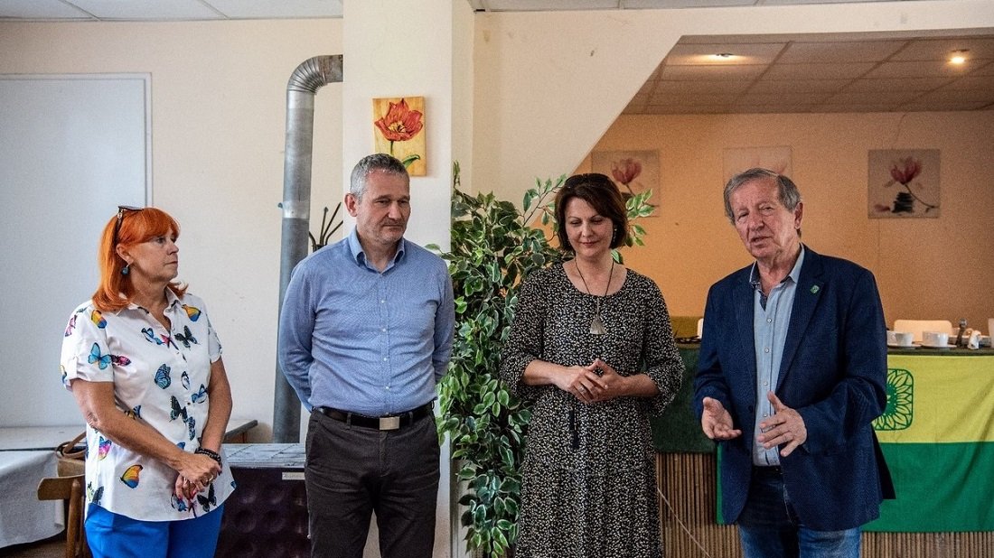 Od lewej: radna Lidia Dudziak, zastępca prezydenta Poznania Jędrzej Solarski, dyr. Wydziału Działalności Gospodarczej i Rolnictwa Joanna Jajus, prezes Okregu PZD w Poznaniu Zdzisław Śliwa