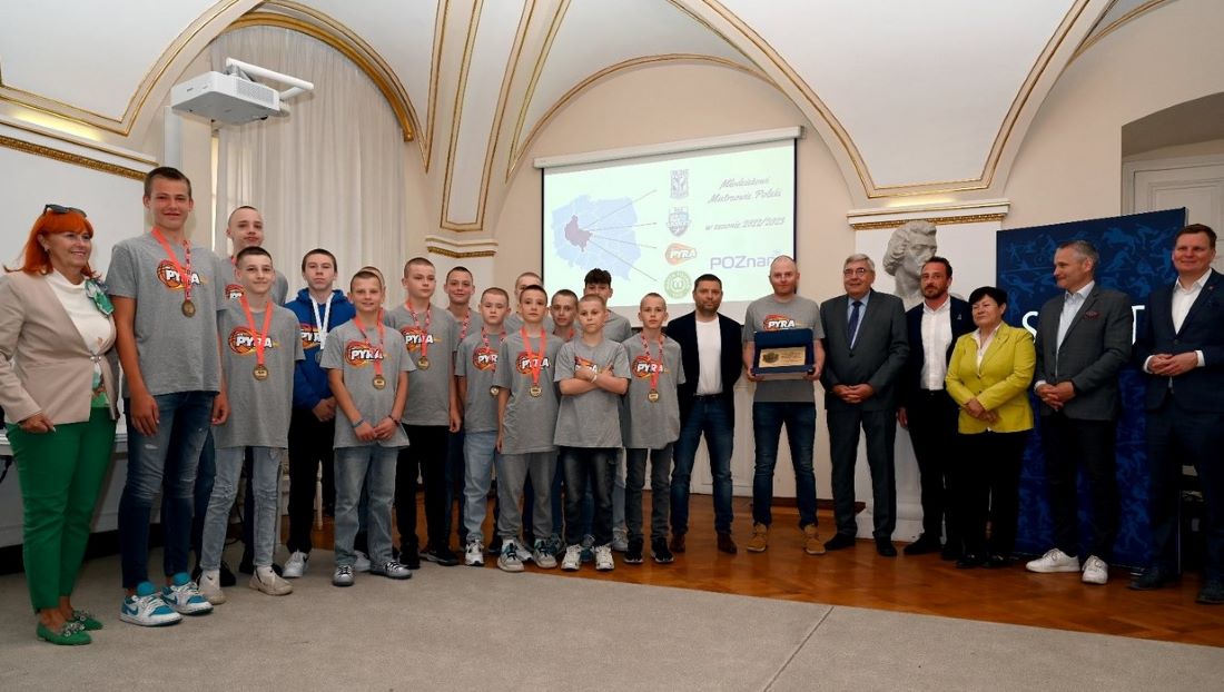 Młodzieżowy Klub Koszykówki Pyra U-13 - grafika artykułu