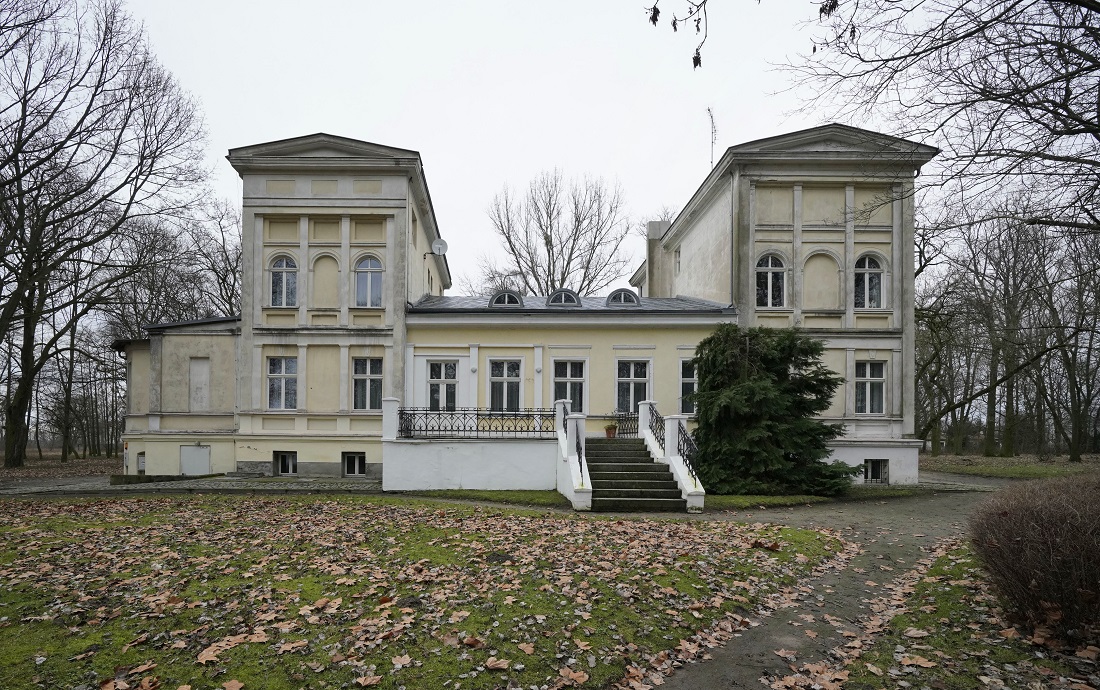 Pałac w Sapowicach - oddział Biblioteki Raczyńskich, fot. Grzegorz Dembiński - grafika artykułu