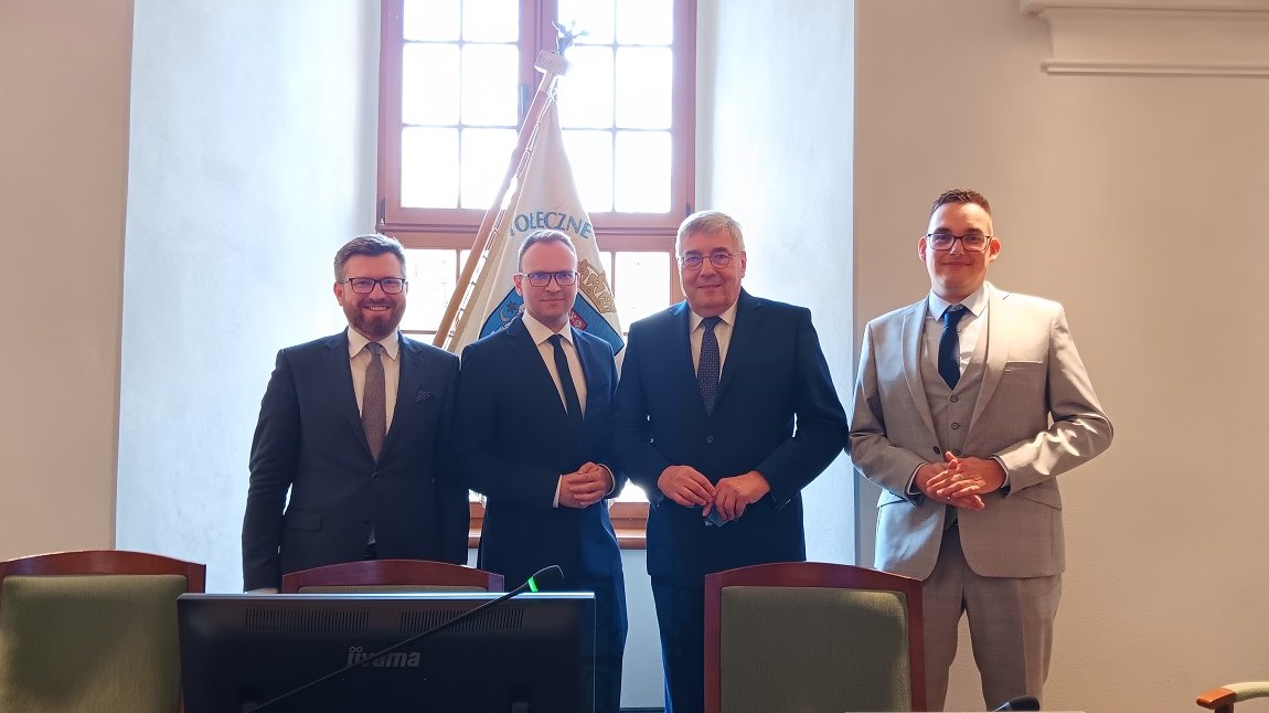 Prezydium Rady Miasta Poznania IX kadencji, od lewej: Andrzej Rataj (wiceprzewodniczący), Mateusz Rozmiarek (wiceprzewodniczący), Grzegorz Ganowicz (przewodniczący), Łukasz Kapustka (wiceprzewodniczący), fot. biuletyn.poznan.pl