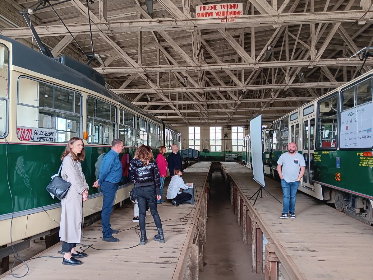 Komisja Rewitalizacji i Inicjatyw Lokalnych w wizytą na Madalinie - grafika artykułu