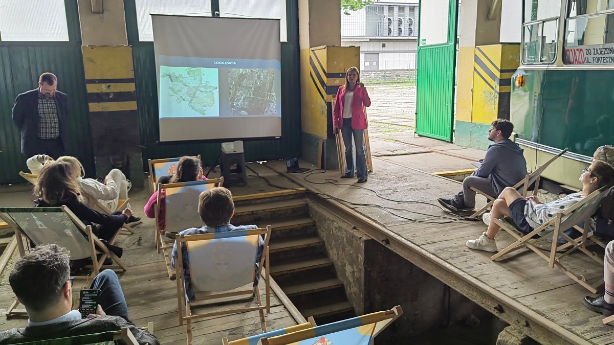 Komisja Rewitalizacji i Inicjatyw Lokalnych w wizytą na Madalinie, fot. Biuro Rady Miasta