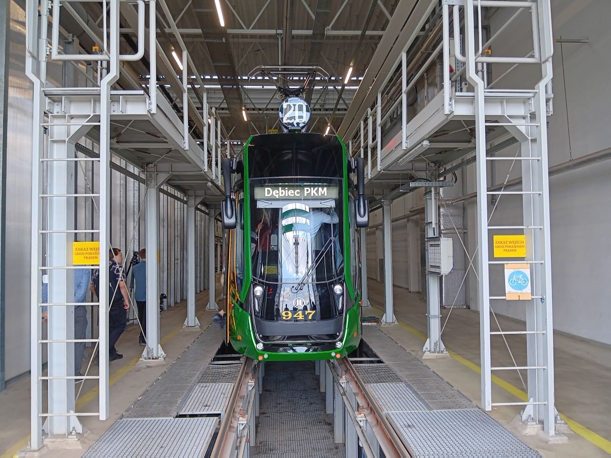 Komisja Transportu w zajezdni MPK na Franowie - grafika artykułu