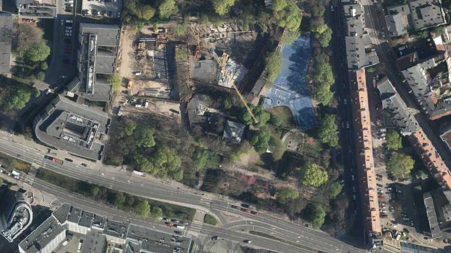 fragment mapy lotniczej z terenem, który ma otrzymać imie Leona Wyczółkowskiego