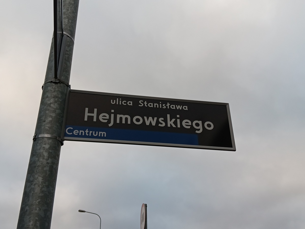 tablica z nazwą ulicy Stanisława Hejmowskiego - grafika artykułu