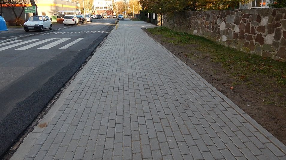 Chodnik po inwestycji (fot. A. Gumny)