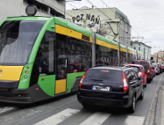 Radny Wierzbicki proponuje zmiany na Głogowskiej, by przyspieszyć tramwaje