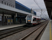 Współpracować w sprawie dworca