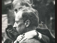 Za każdym wielkim pisarzem stoi kobieta,...