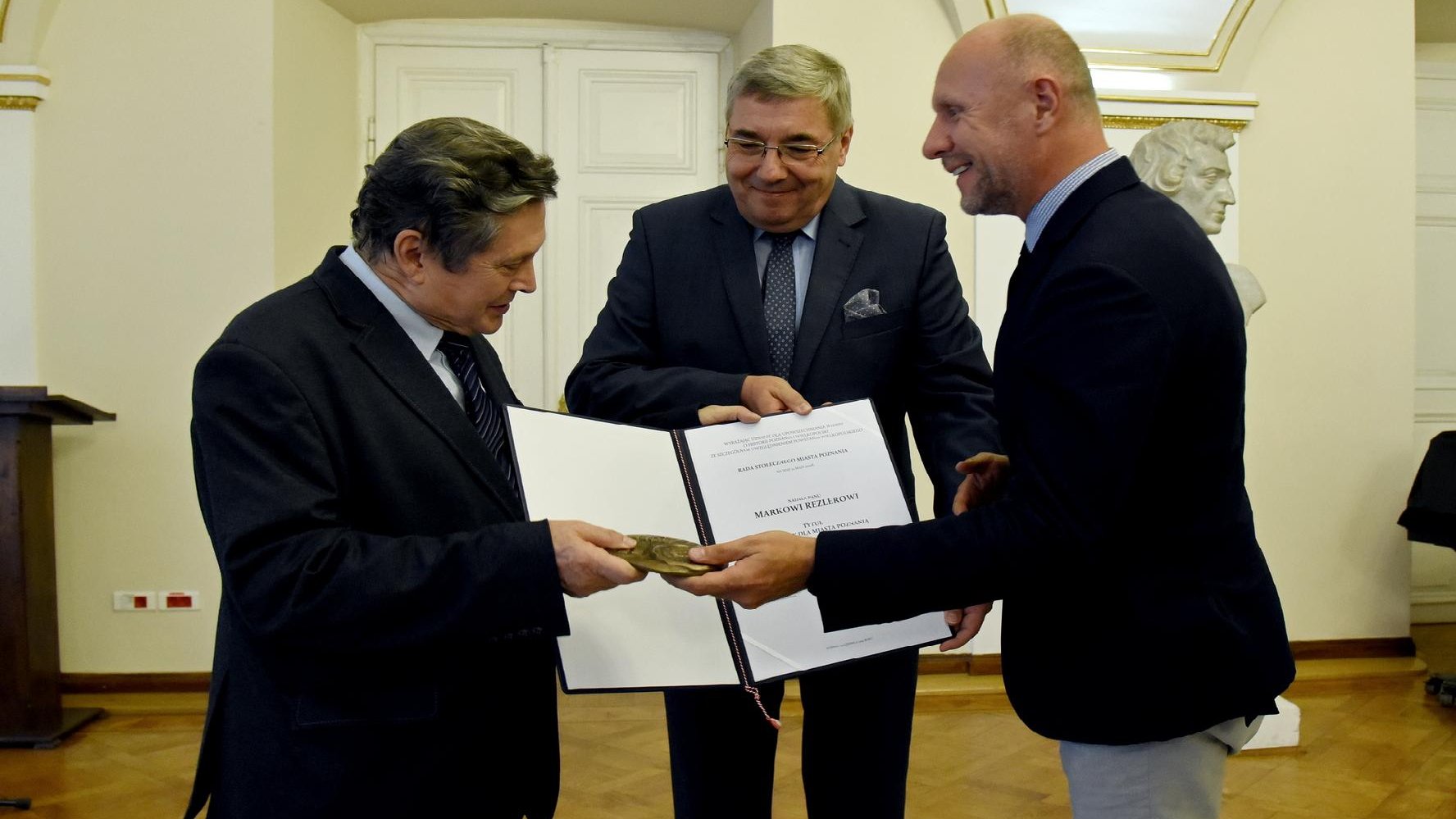 Historyk Marek Rezler został wyróżniony odznaczeniem Zasłużony dla Miasta Poznania.