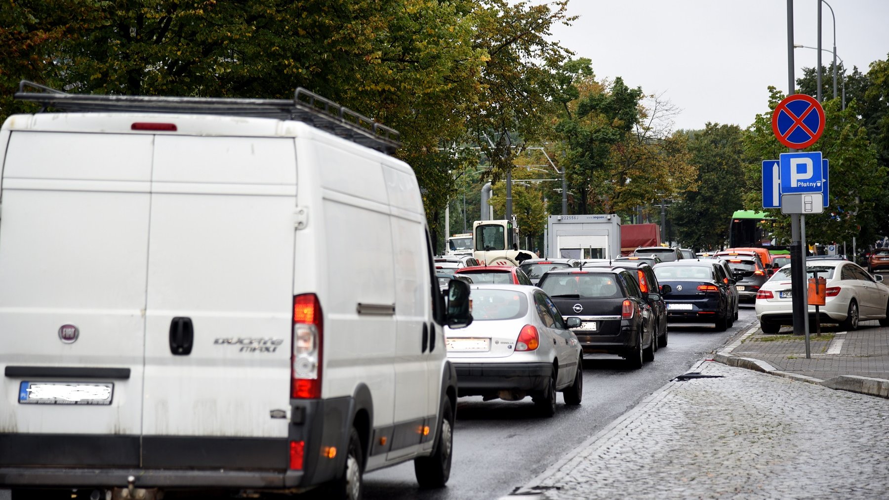 Miasta, zgodnie z rządowym projektem, będą mogły wprowadzić "strefy czystego transportu"