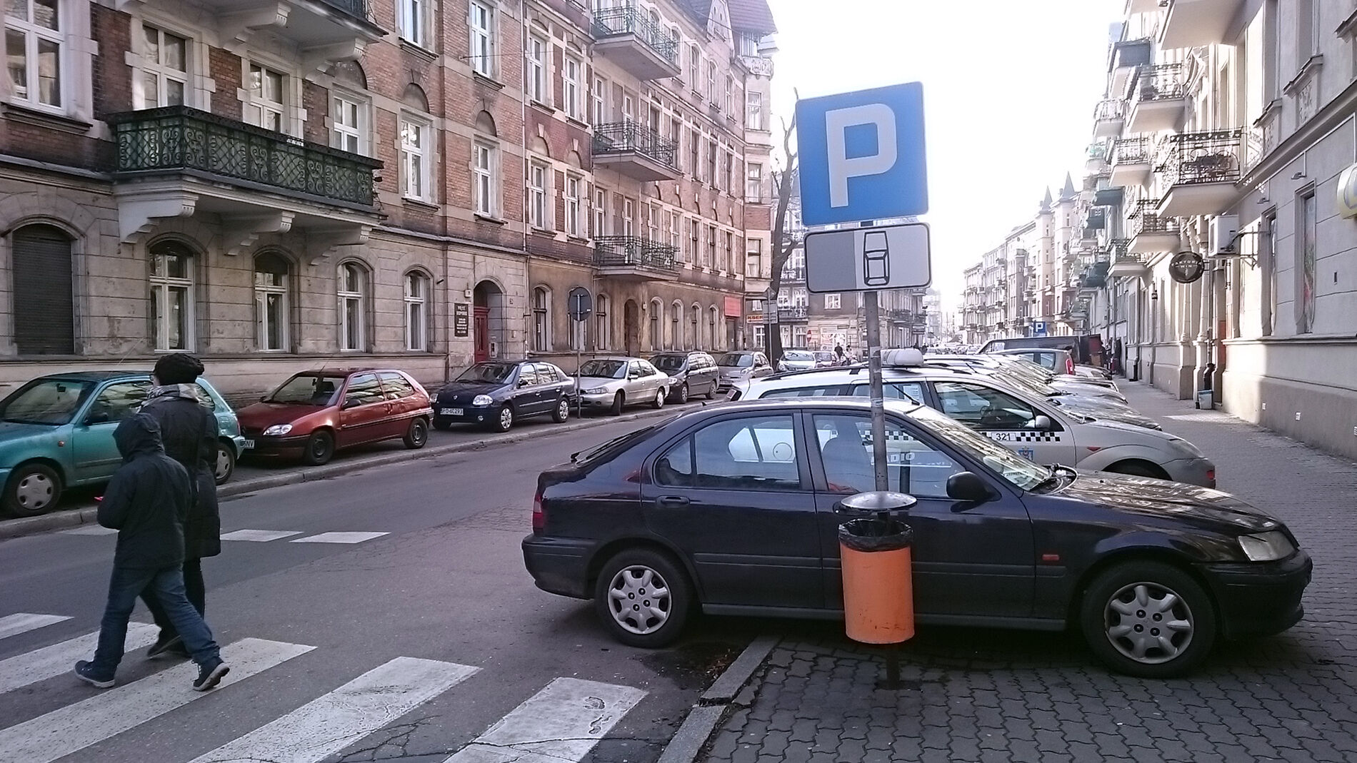 Parkowanie na Łazarzu - grafika artykułu