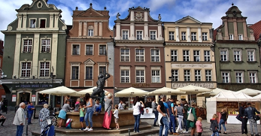 Stary Rynek w Poznaniu, źródło: www.fotoportal.poznan.pl