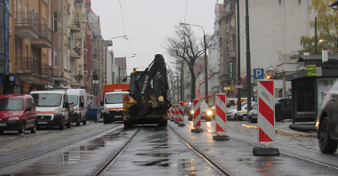 Od poniedziałku, 20 listopada, tramwaje wrócą na ul. Dąbrowskiego fot. ZTM