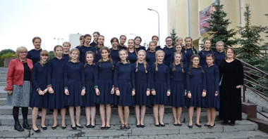 Chór Dziewczęcy Gimnazjum Katedralnego zainauguruje Poznańskie Kolędowanie fot. Chór Dziewczęcy Gimnazjum Katedralnego