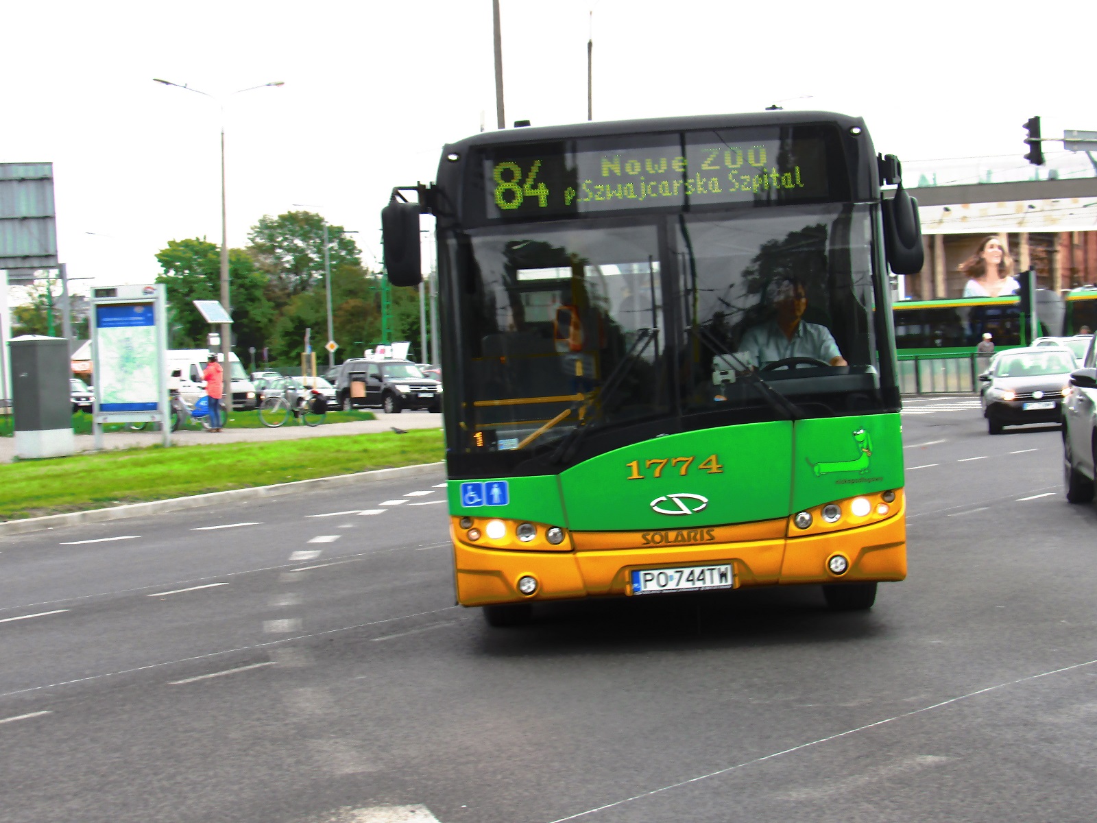 Autobusy linii 84 kursować będą z pominięciem przystanku Szwajcarska Centrum Handlowe - grafika artykułu