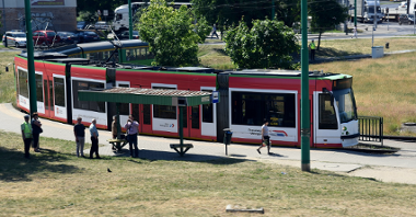 Po Poznaniu będzie jeździł tramwaj pomalowany w barwy pociągów Poznańskiej Kolei Metropolitalnej