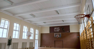 III LO przy ul. Strzeleckiej doczekało się remontu sali gimnastycznej (zdjęcie po remoncie)
