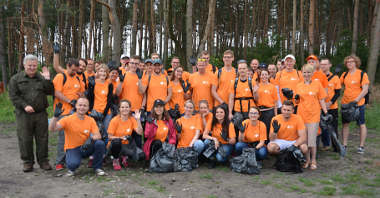 Orange Day - wspólne sprzątanie lasu